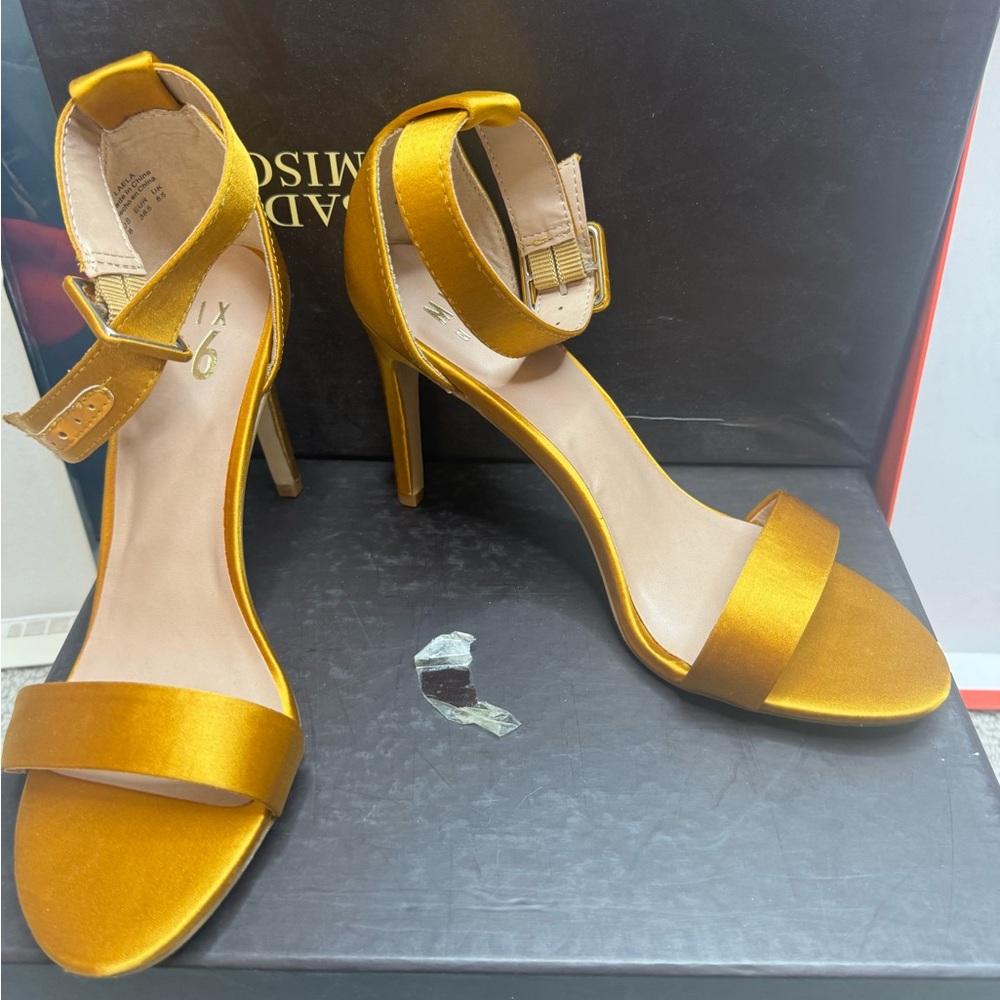 NEVER WORN gold satin strap heels